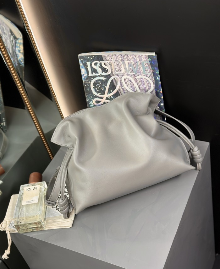 Medium Flamenco clutch in nappa calfskin“30*24.5*10.5CM”-086=