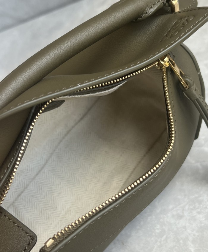 Puzzle Edge Bag In Soft Grained Calfskin “18*12*8CM”-037=