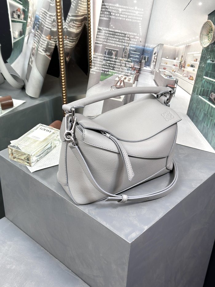 Small Puzzle Edge bag in soft grained calfskin“24*16*10.5CM”-086=