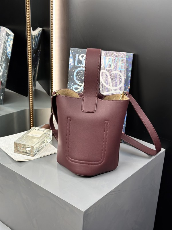 Mini Pebble bucket in smooth calfskin“19.5*16*16CM”-037=