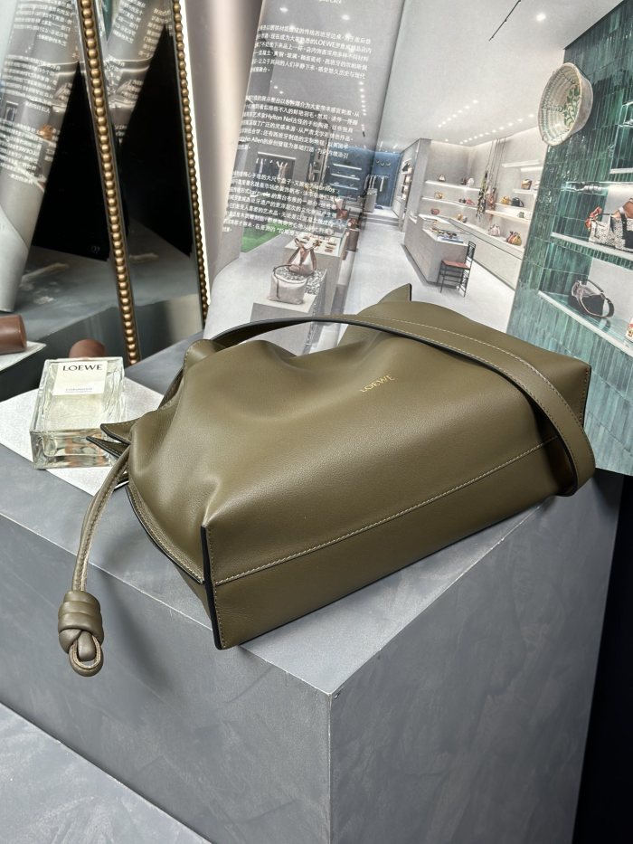 Medium Flamenco clutch in nappa calfskin“30*24.5*10.5CM”-086=