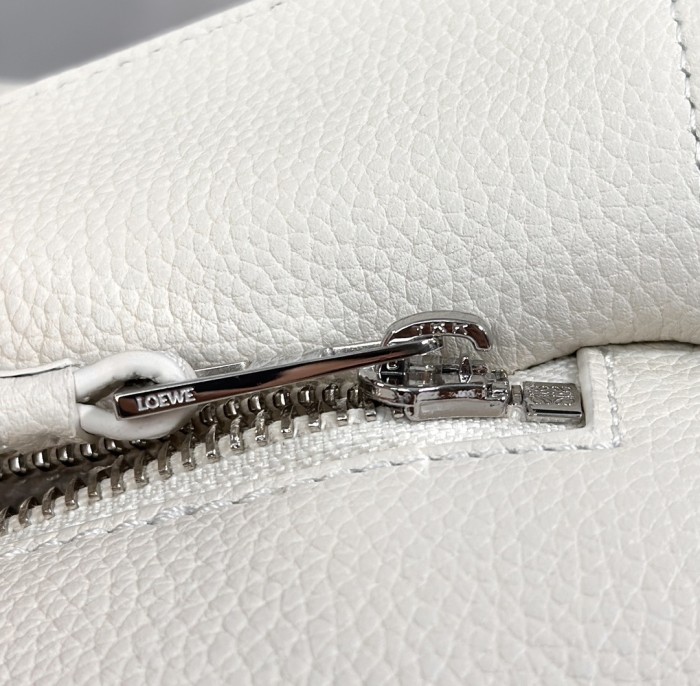 Small Puzzle Edge bag in soft grained calfskin“24*16*10.5CM”-086=