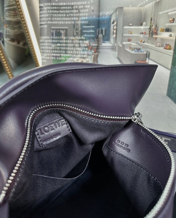 Small Puzzle bag in smooth calfskin“24*16.5*10.5CM”-037=