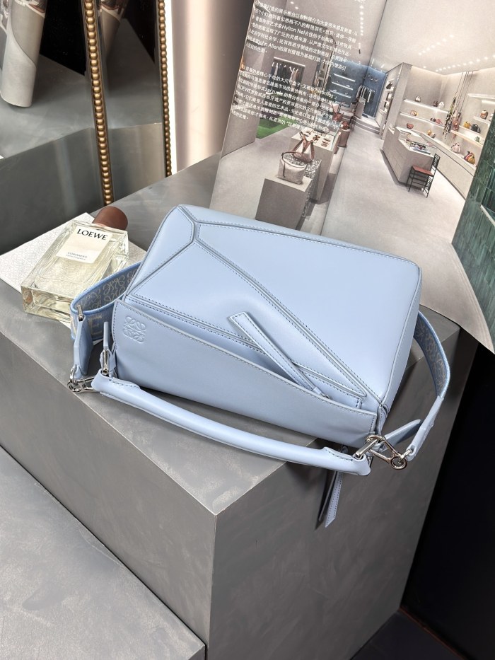 Small Puzzle bag in smooth calfskin“24*16.5*10.5CM”-037=