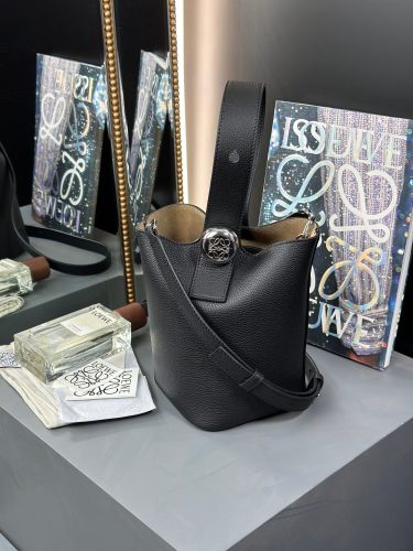 Mini Pebble Bucket bag in smooth calfskin“19.5*16*16CM”-037=