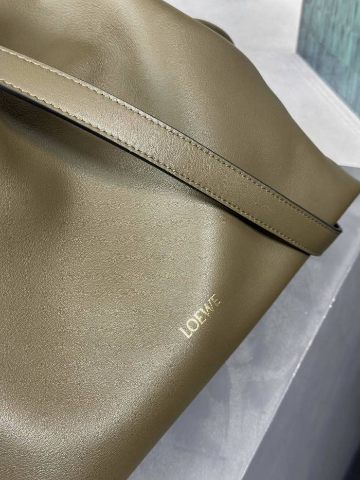 Medium Flamenco clutch in nappa calfskin“30*24.5*10.5CM”-086=
