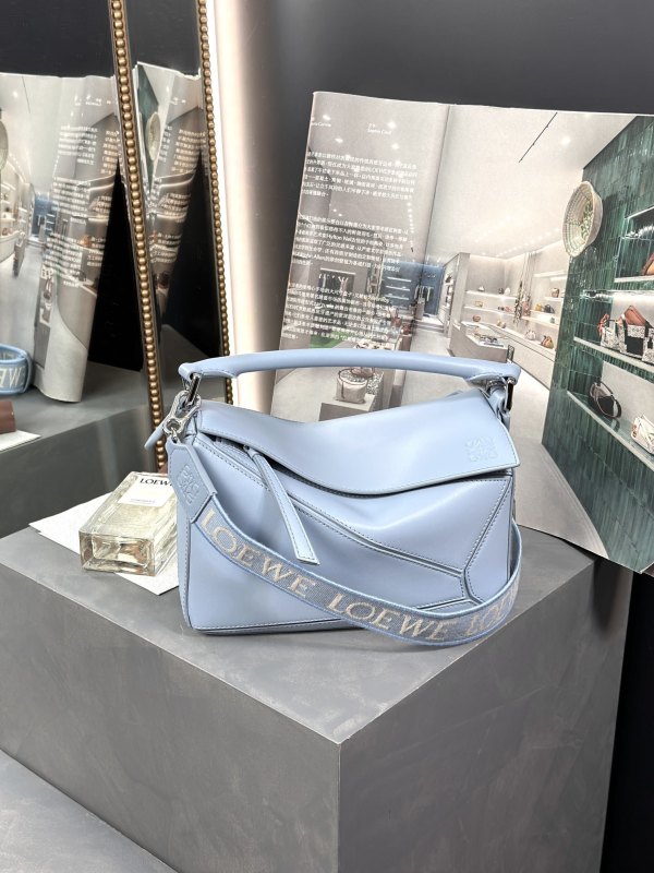 Small Puzzle bag in smooth calfskin“24*16.5*10.5CM”-037=
