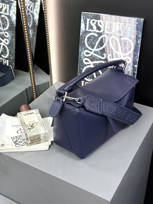 Small Puzzle bag in smooth calfskin“24*16.5*10.5CM”-037=