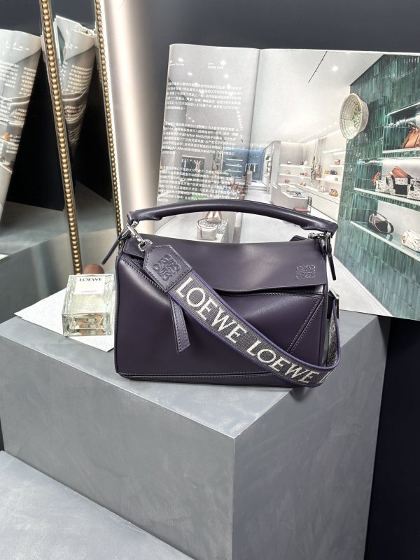 Small Puzzle bag in smooth calfskin“24*16.5*10.5CM”-037=