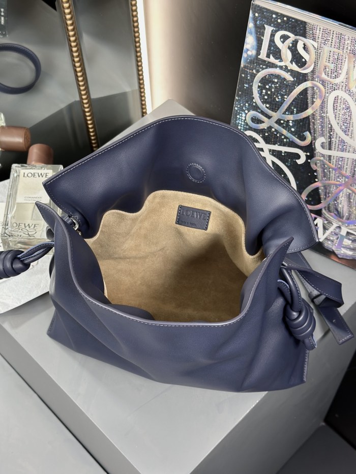 Medium Flamenco clutch in nappa calfskin“30*24.5*10.5CM”-086=