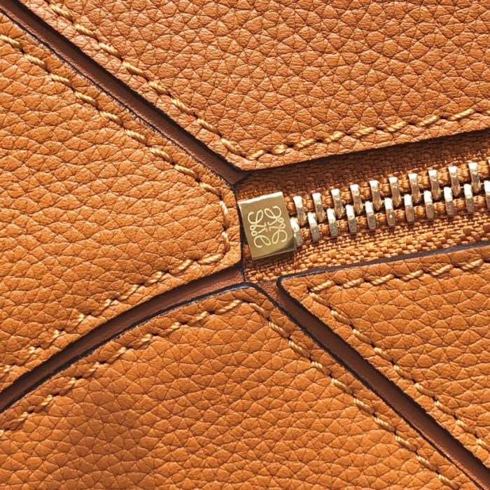 Medium Puzzle bag in soft grained calfskin“29*18*12CM”-027=