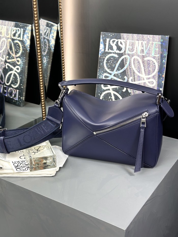Small Puzzle bag in smooth calfskin“24*16.5*10.5CM”-037=