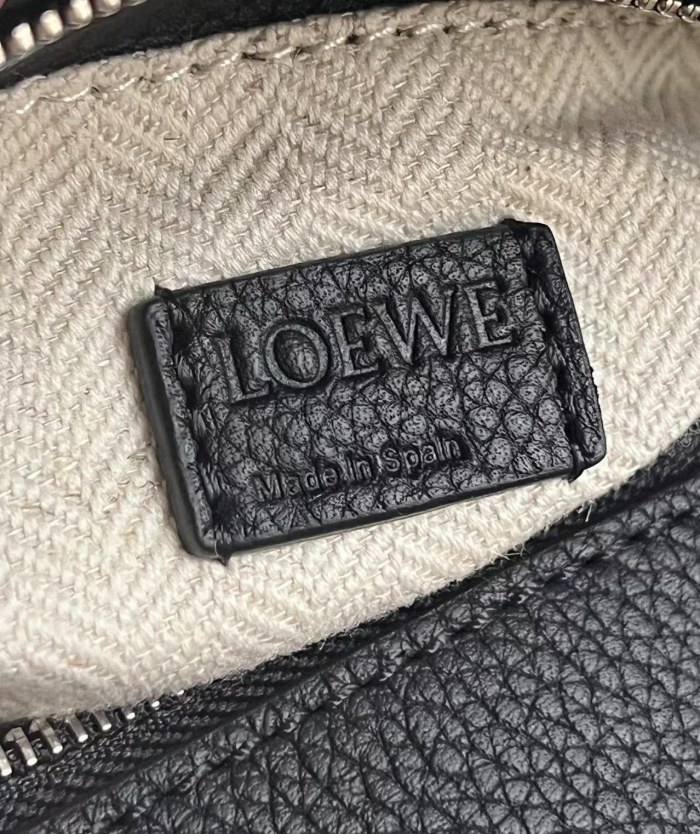 Puzzle Edge Bag In Soft Grained Calfskin “18*12*8CM”-037=