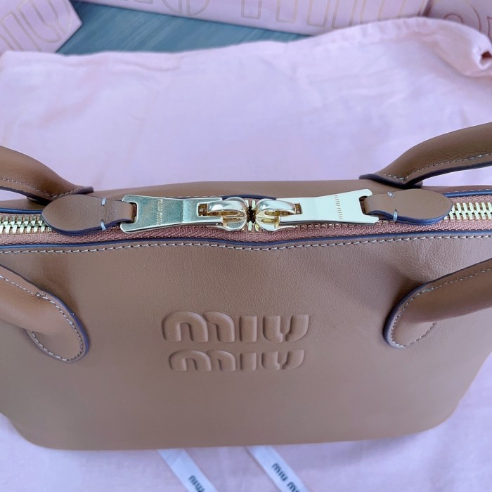 Logo-Embossed Shoulder Bag“38*27*16CM”-0801=