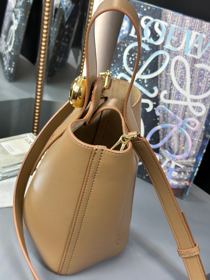 Mini Pebble bucket in smooth calfskin“19.5*16*16CM”-037=