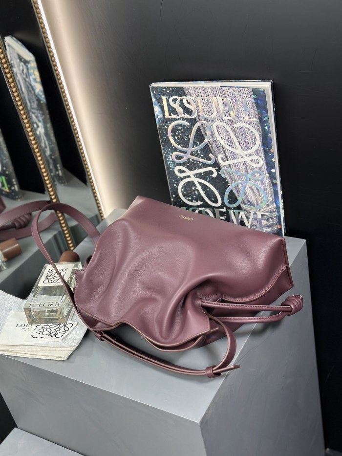 Medium Flamenco clutch in nappa calfskin“30*24.5*10.5CM”-086=
