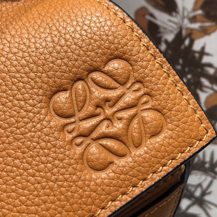 Medium Puzzle bag in soft grained calfskin“29*18*12CM”-027=