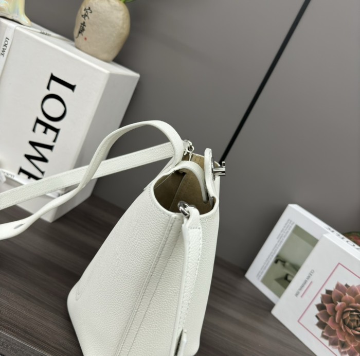 Pebble Bucket Bag In Soft Grained Calfskin“19.5*16*16CM”-037=