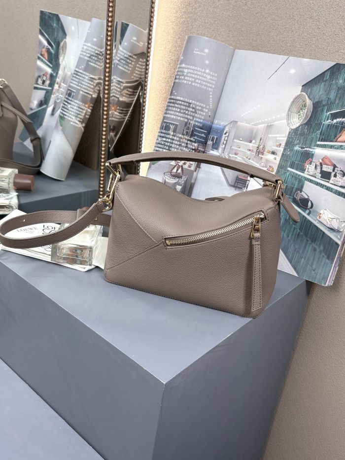 Small Puzzle Edge bag in soft grained calfskin“24*16*10.5CM”-086=