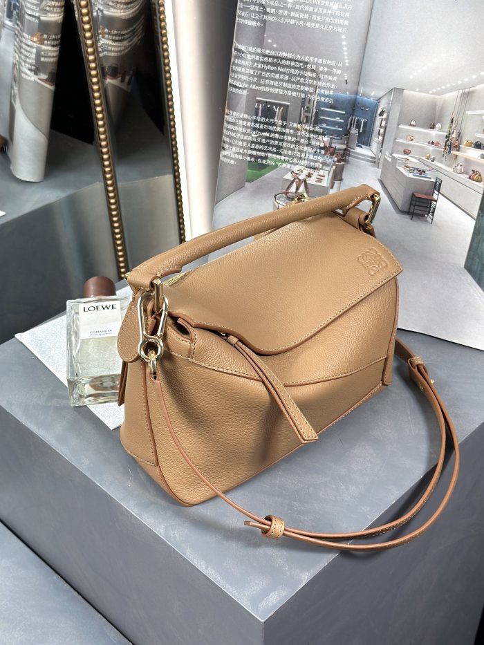 Small Puzzle Edge bag in soft grained calfskin“24*16*10.5CM”-086=