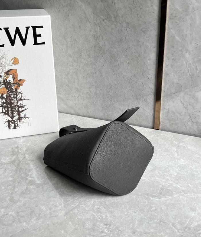 Pebble Bucket Bag In Soft Grained Calfskin“19.5*16*16CM”-009=