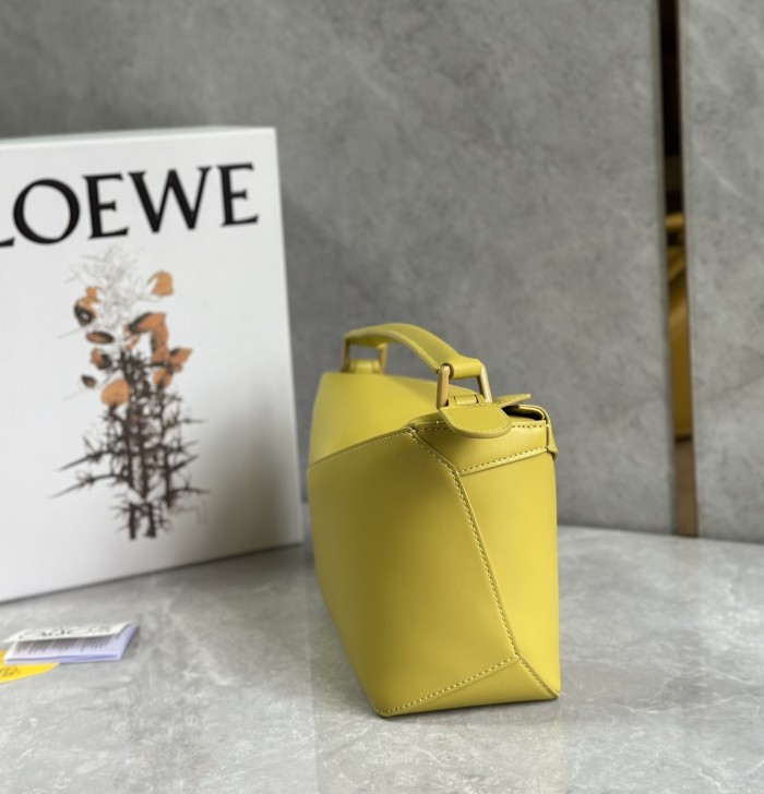 Puzzle Edge Bag In Soft Grained Calfskin“24*16.5*10.5CM”-089=