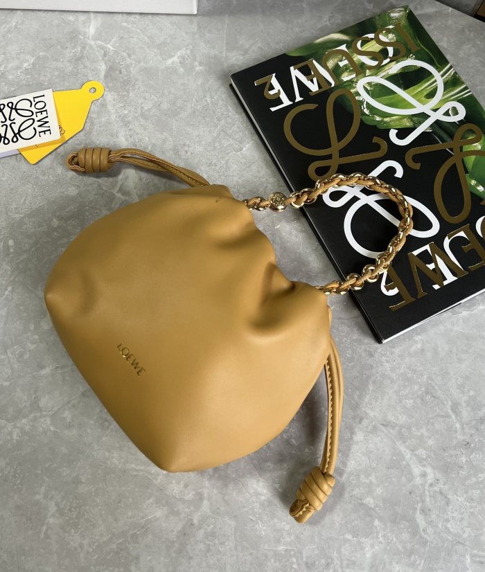 Flamenco Purse Bucket In Mellow Nappa Lambskin“23*17*5.5”-038=