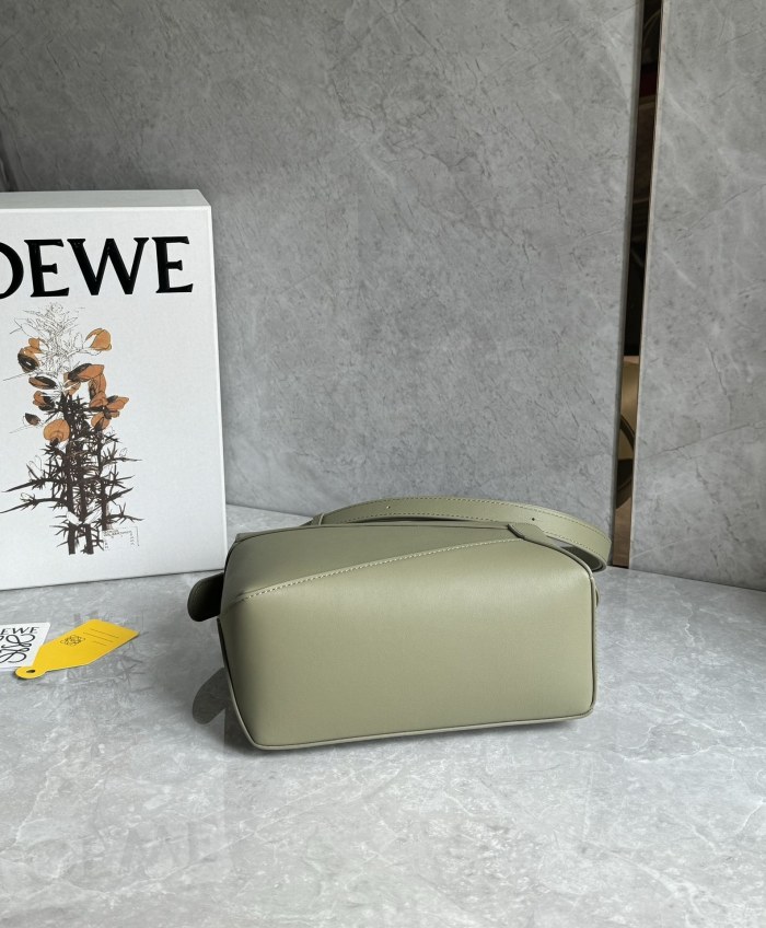 Puzzle Edge Bag In Soft Grained Calfskin“24*16.5*10.5CM”-009=