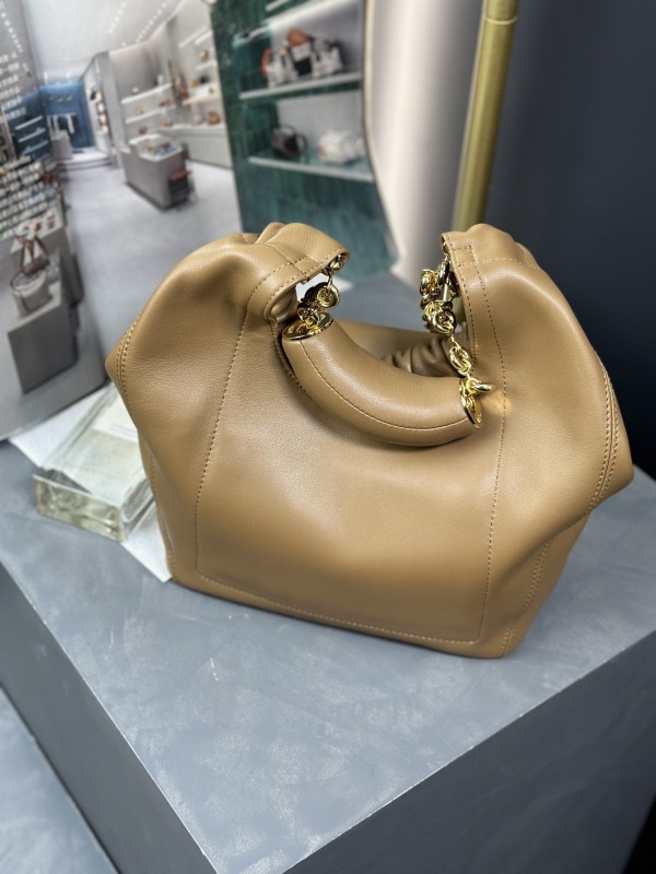 Small Nappa Leather Squeeze Bag“29*24*10.5CM”-058=
