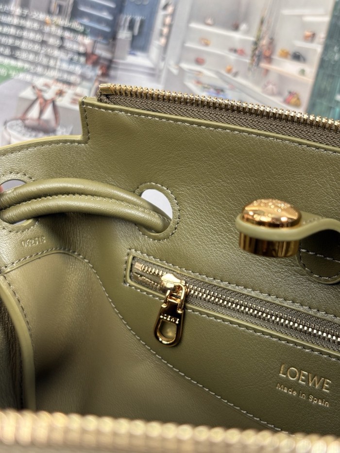 Small Madrid bag in smooth calfskin“23.5*19*10CM”-009=