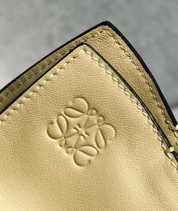 Mini Flamenco Clutch In Nappa Calfskin“30*24.5*10.5CM”-058=