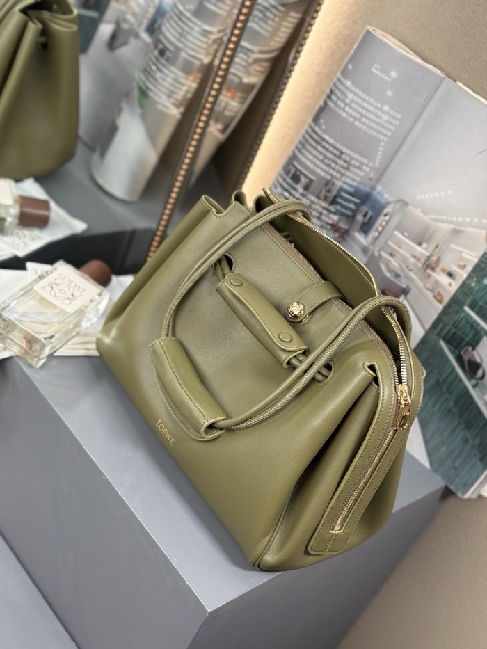 Medium Madrid bag in smooth calfskin“28.5*23*11CM”-089