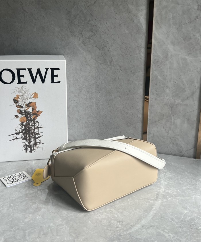 Puzzle Edge Bag In Soft Grained Calfskin“24*16.5*10.5CM”-009=