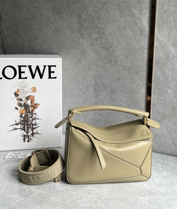 Puzzle Edge Bag In Soft Grained Calfskin“24*16.5*10.5CM”-009=