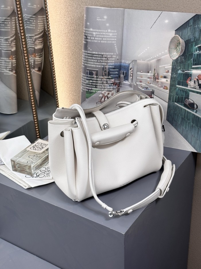 Medium Madrid bag in supple calfskin“28.5*23*11CM”-089=