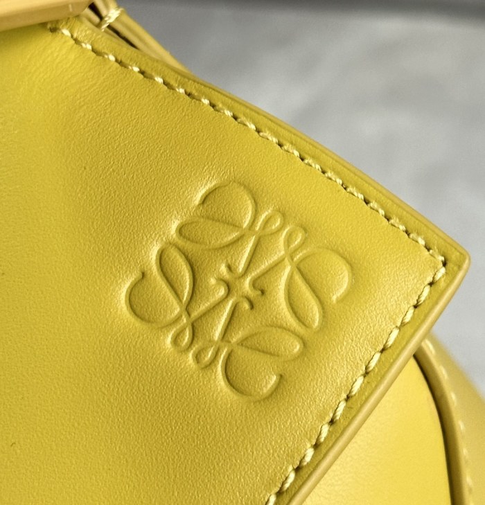 Puzzle Edge Bag In Soft Grained Calfskin“24*16.5*10.5CM”-089=