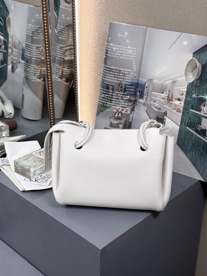 Medium Madrid bag in supple calfskin“28.5*23*11CM”-089=