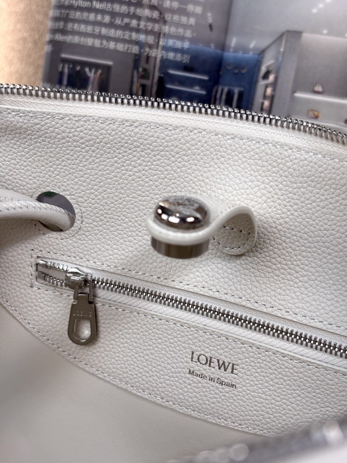 Medium Madrid bag in supple calfskin“28.5*23*11CM”-089=