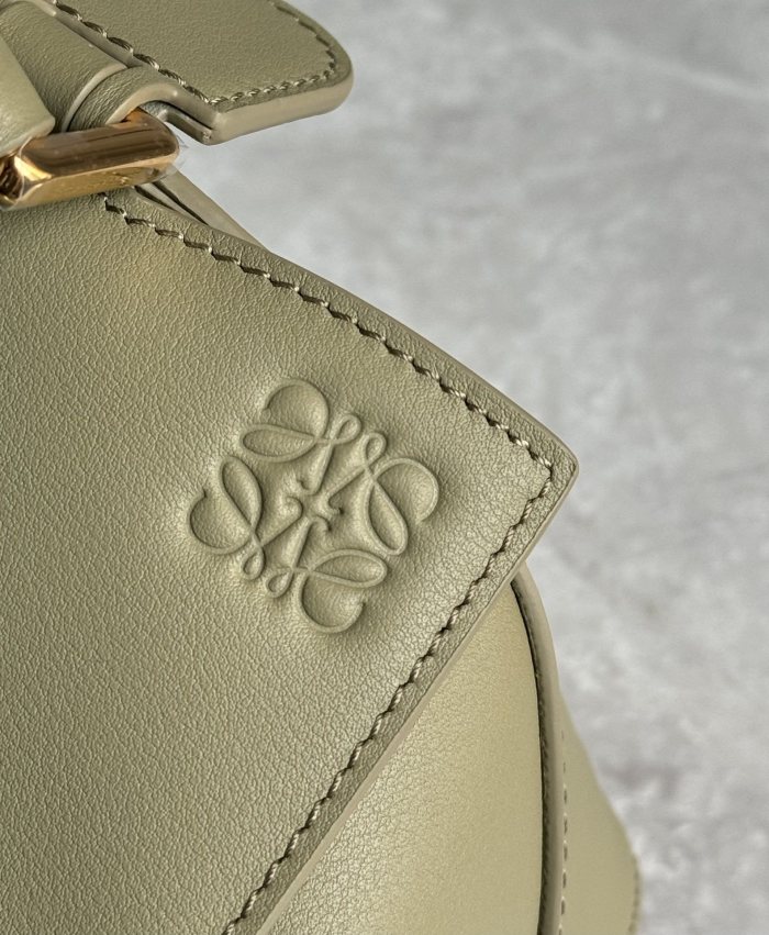 Puzzle Edge Bag In Soft Grained Calfskin“24*16.5*10.5CM”-009=