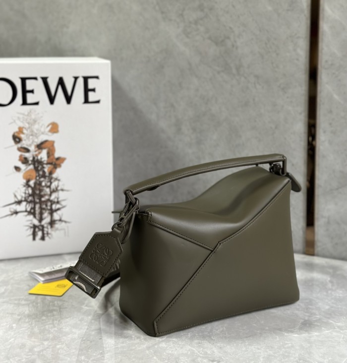 Puzzle Edge Bag In Soft Grained Calfskin“24*16.5*10.5CM”-089=