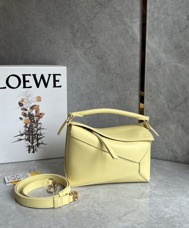 Puzzle Edge Bag In Soft Grained Calfskin“24*16.5*10.5CM”-009=