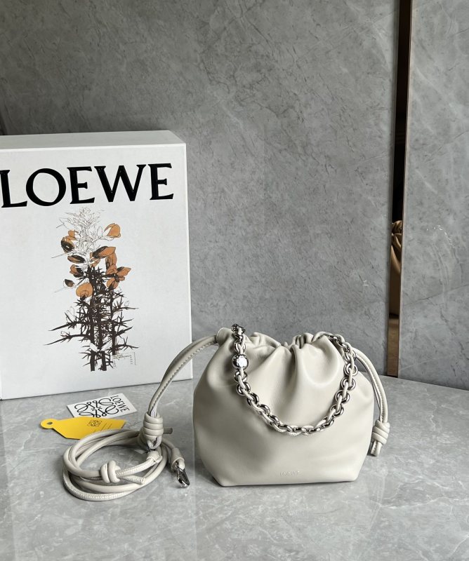 Flamenco Purse Bucket In Mellow Nappa Lambskin“23*17*5.5”-038=