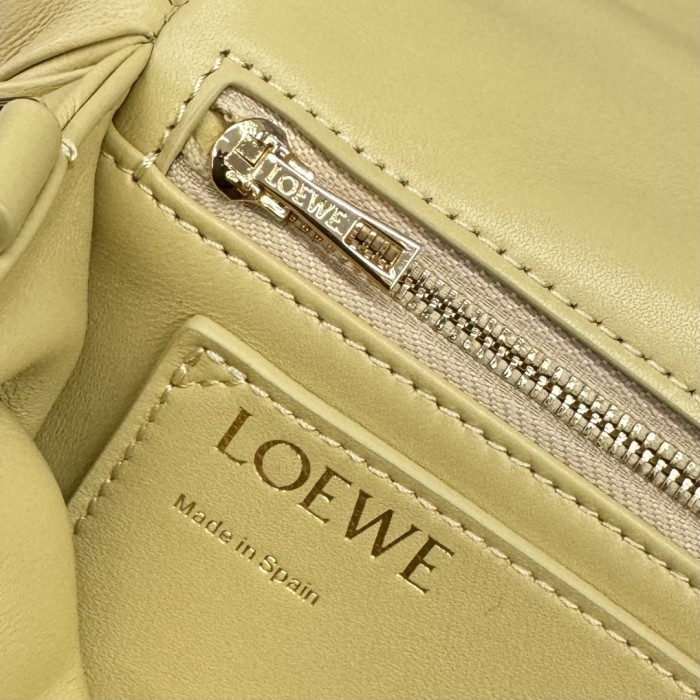 Goya Puffer Bag In Pleated Shiny Nappa Lambskin“23*17*9CM”-0021=