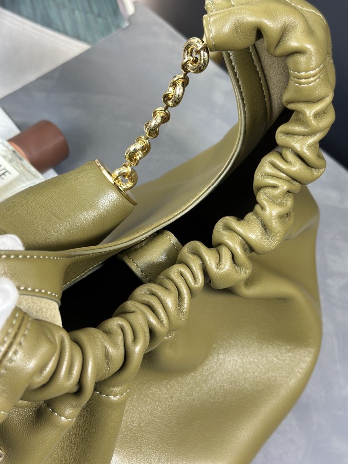 Small Nappa Leather Squeeze Bag“29*24*10.5CM”-058=