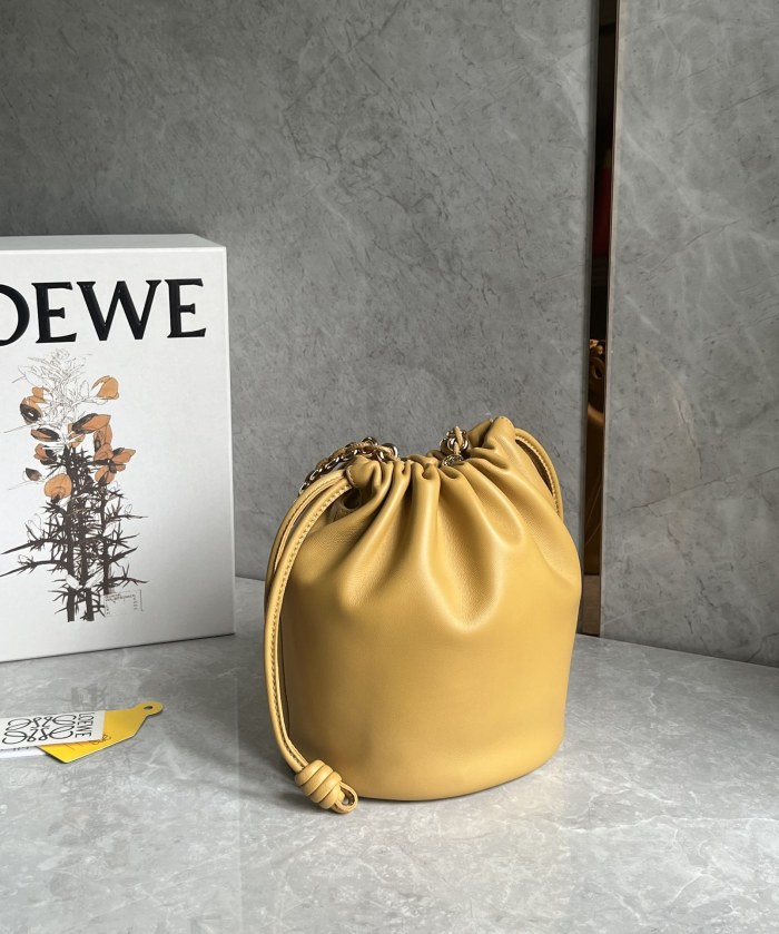 Flamenco Purse Bucket In Mellow Nappa Lambskin“32*24*17CM”-029=