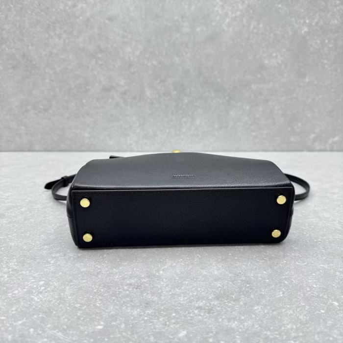 Le petit Valérie“24*18*7.5CM”-089=