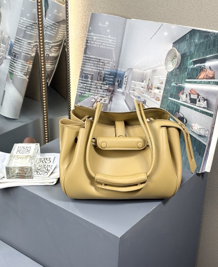 Small Madrid bag in smooth calfskin“23.5*19*10CM”-009=