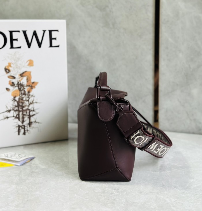 Puzzle Edge Bag In Soft Grained Calfskin“24*16.5*10.5CM”-089=