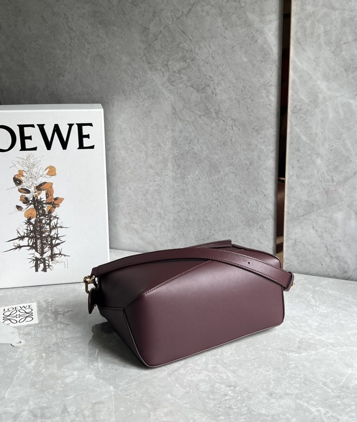 Puzzle Edge Bag In Soft Grained Calfskin“24*16.5*10.5CM”-009=