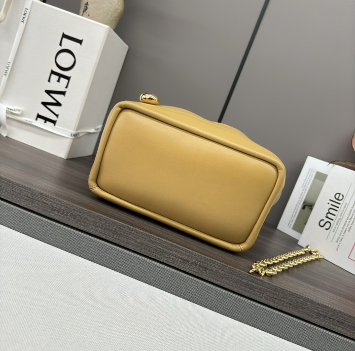 Squeeze Bag In Mellow Nappa Lambskin“29*24*10.5CM”-058=